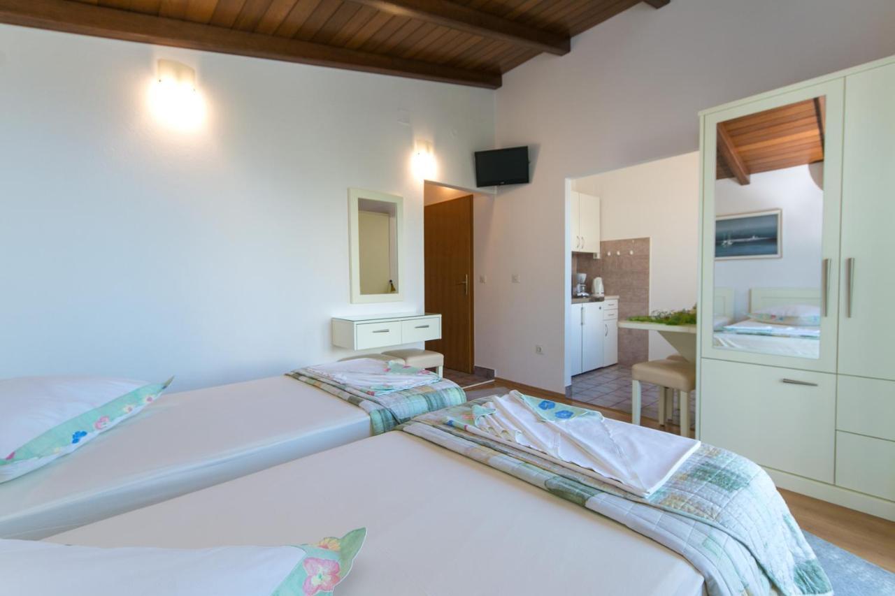 Apartment Brela 2717C Екстер'єр фото